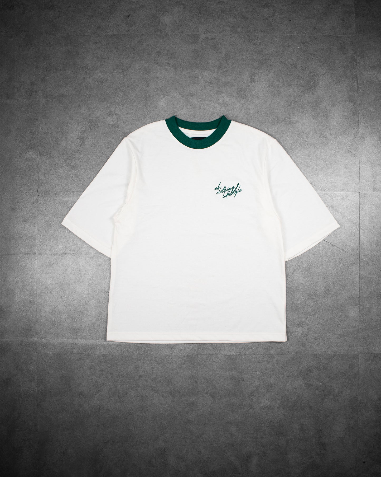 oversized tee | episode one | dual-tone with signature | classic 250gsm | cropped | pine