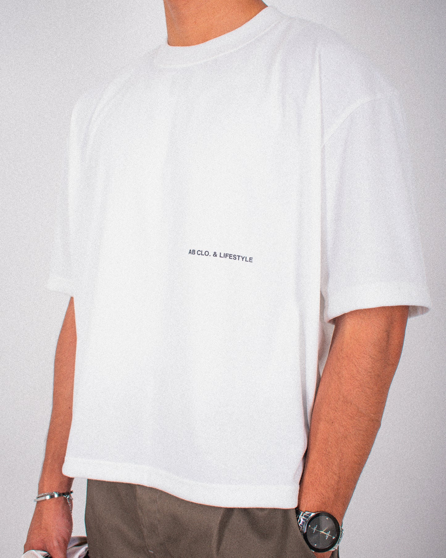 oversized tee | "cropped and box" fit | 260gsm | lifestyle shirt | vintage white