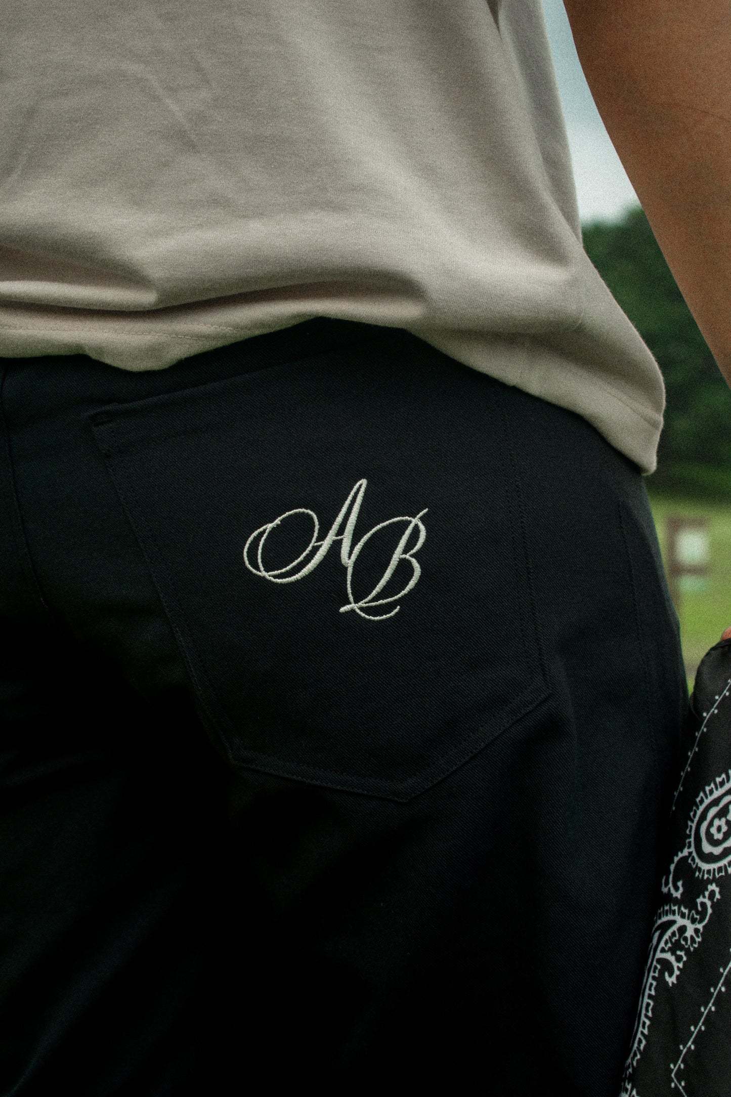 wide-leg trousers | classic belt-loop | wide & straight | denim twill | black