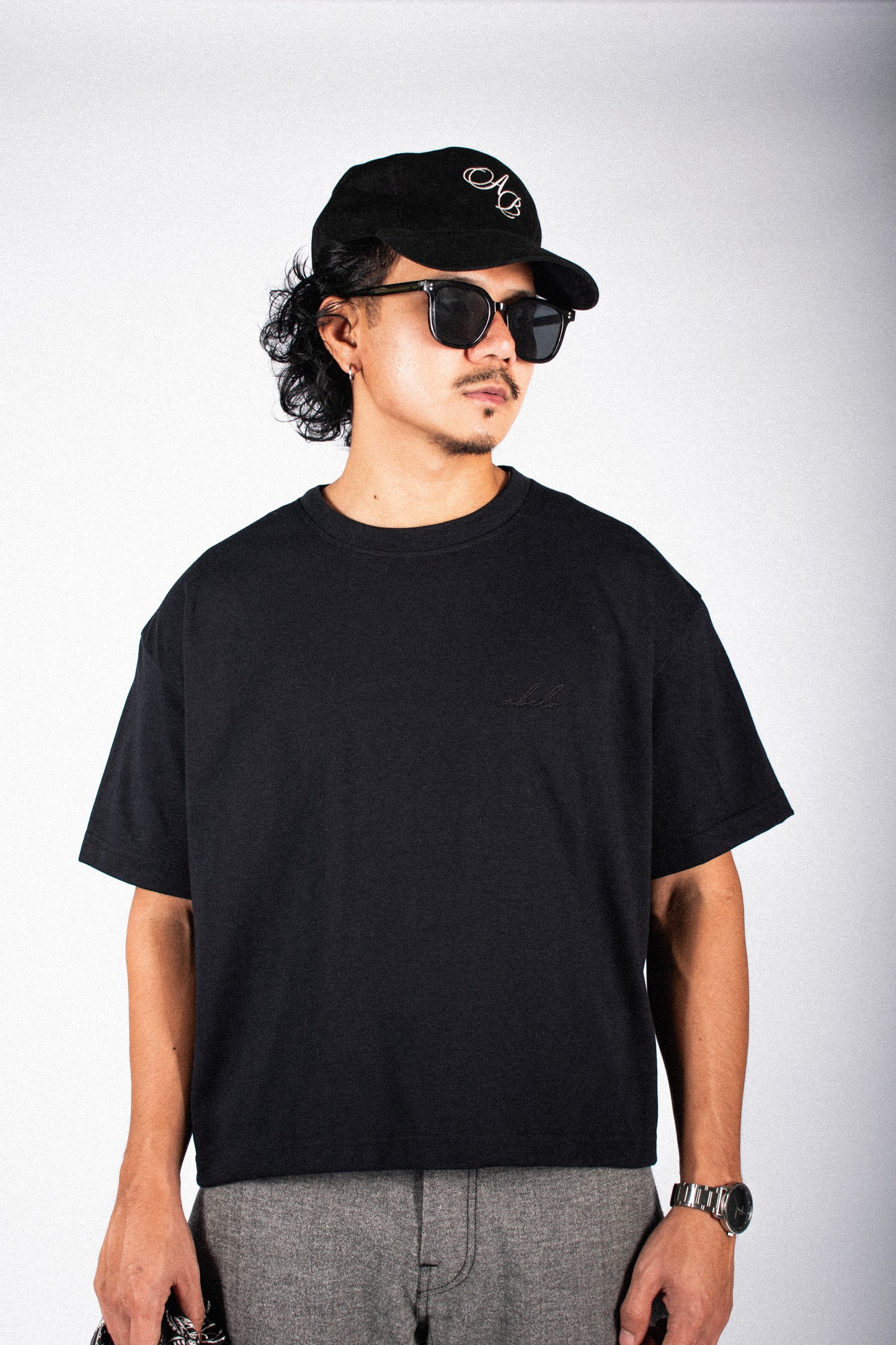 oversized boxy cropped tee | dyad black