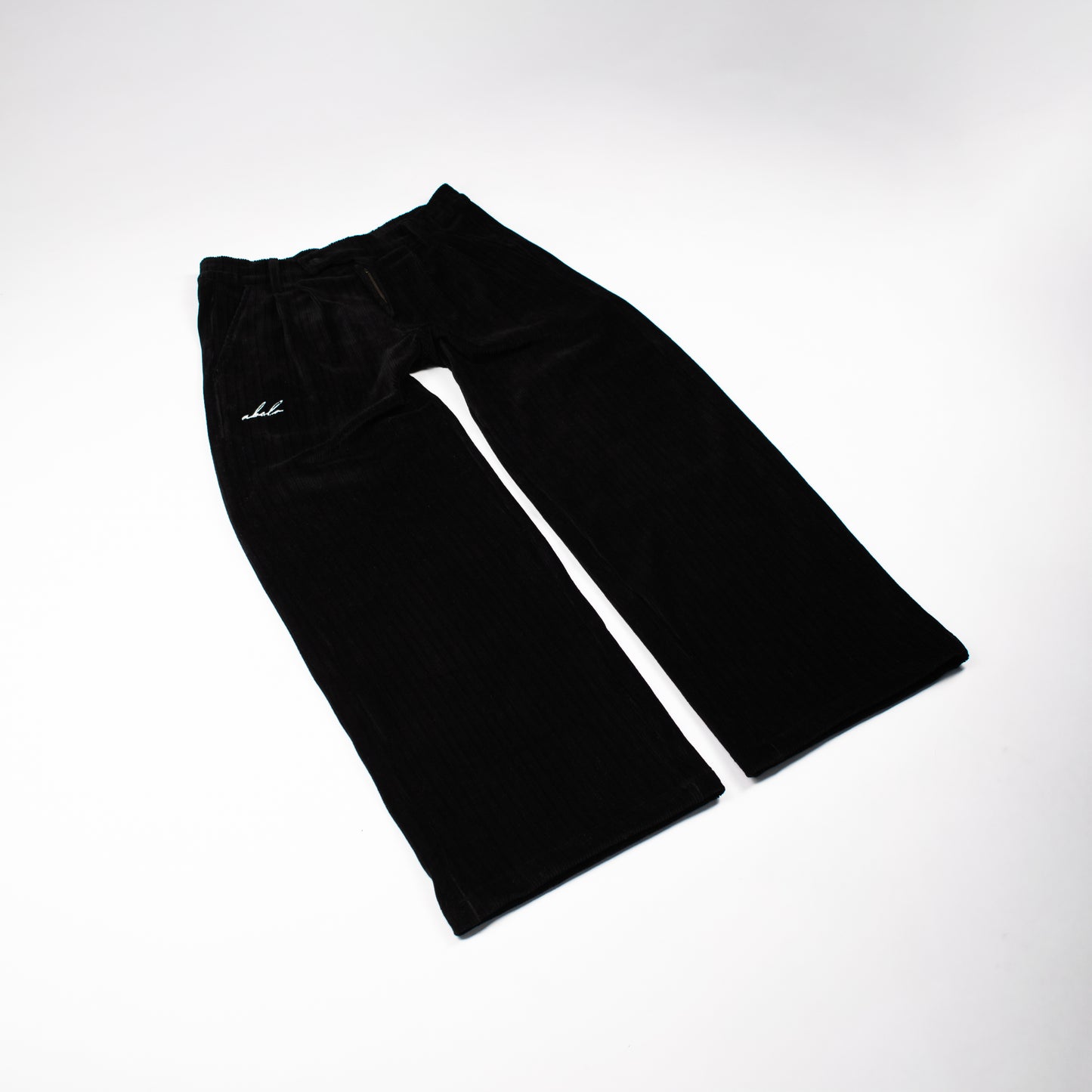 wide & straight pleated trousers | black velvet