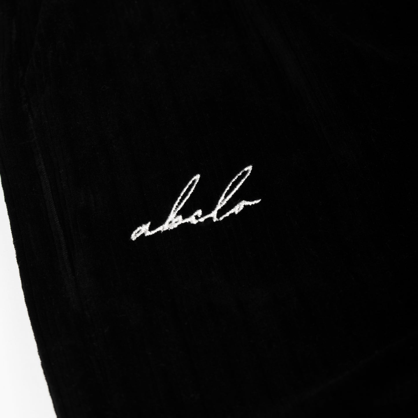 wide & straight pleated trousers | black velvet