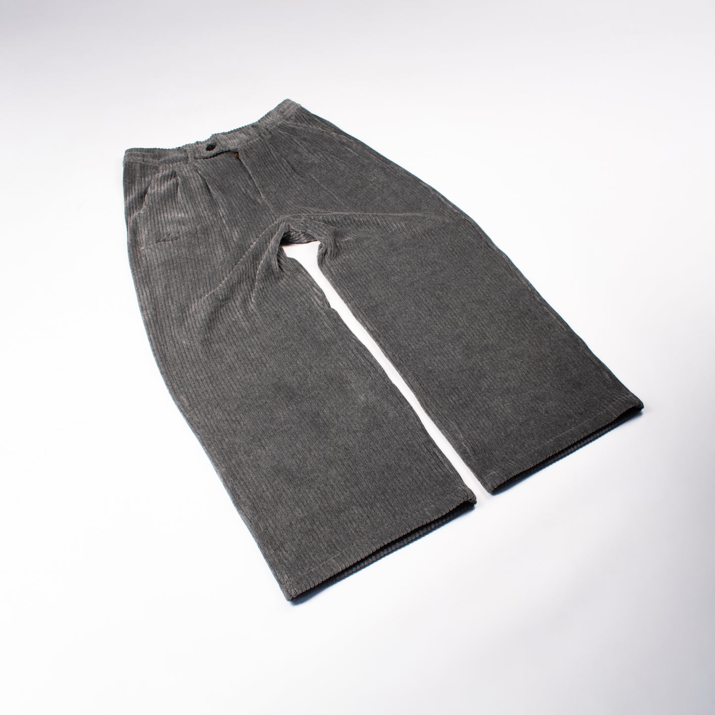 wide & straight pleated trousers | ash