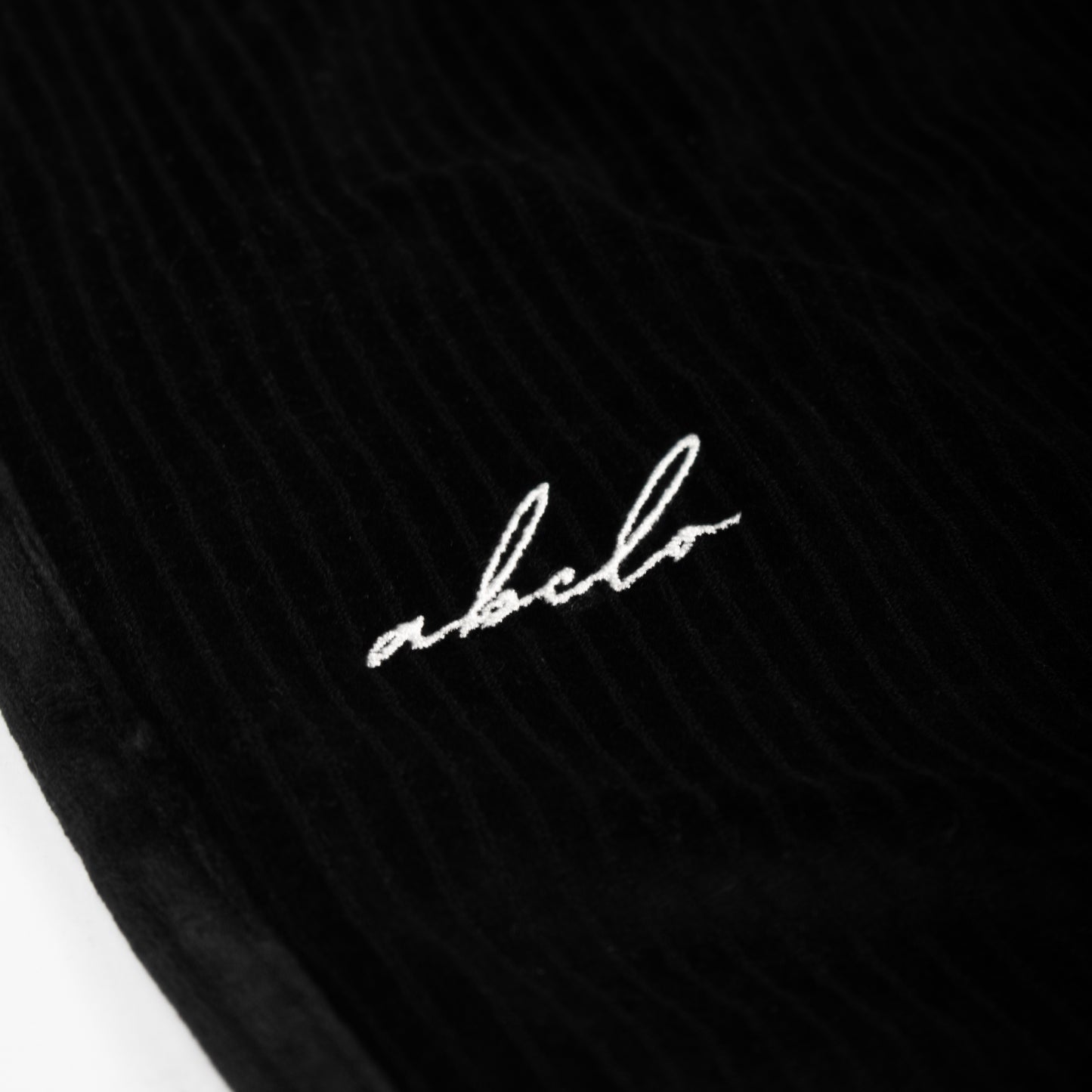 wide & straight pleated trousers | midnight cord