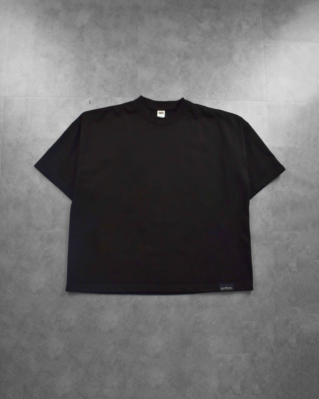 oversized tee | cropped&mock | box fit | black