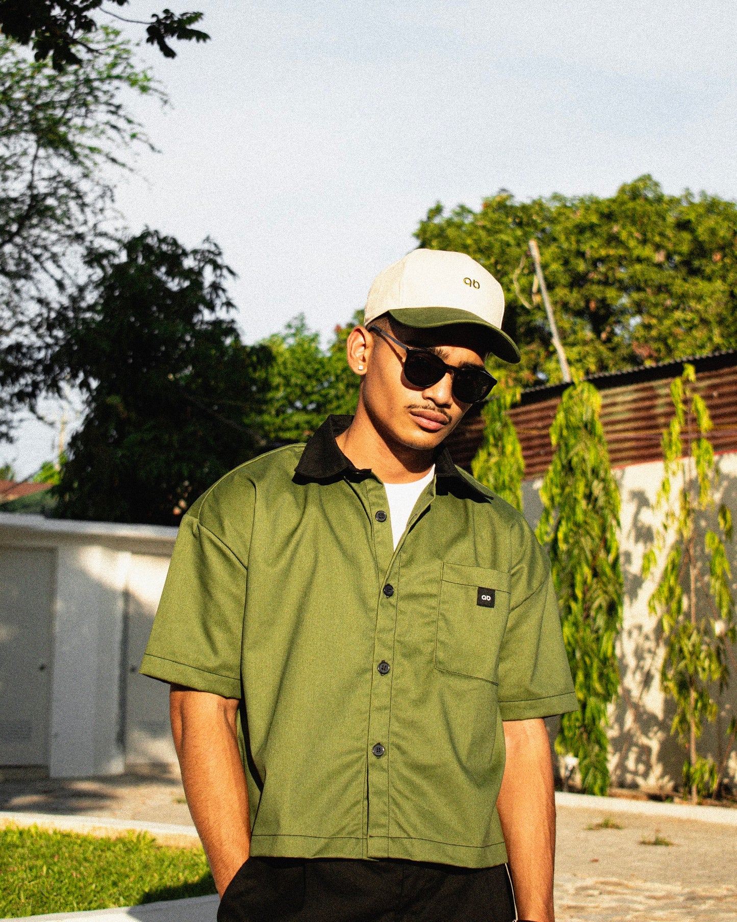 cropped polo shirt | button-down | drop shoulder | dual-tone and box fit | classic twill | fern