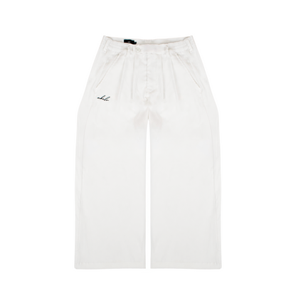 wide & straight pleated trousers | vintage white