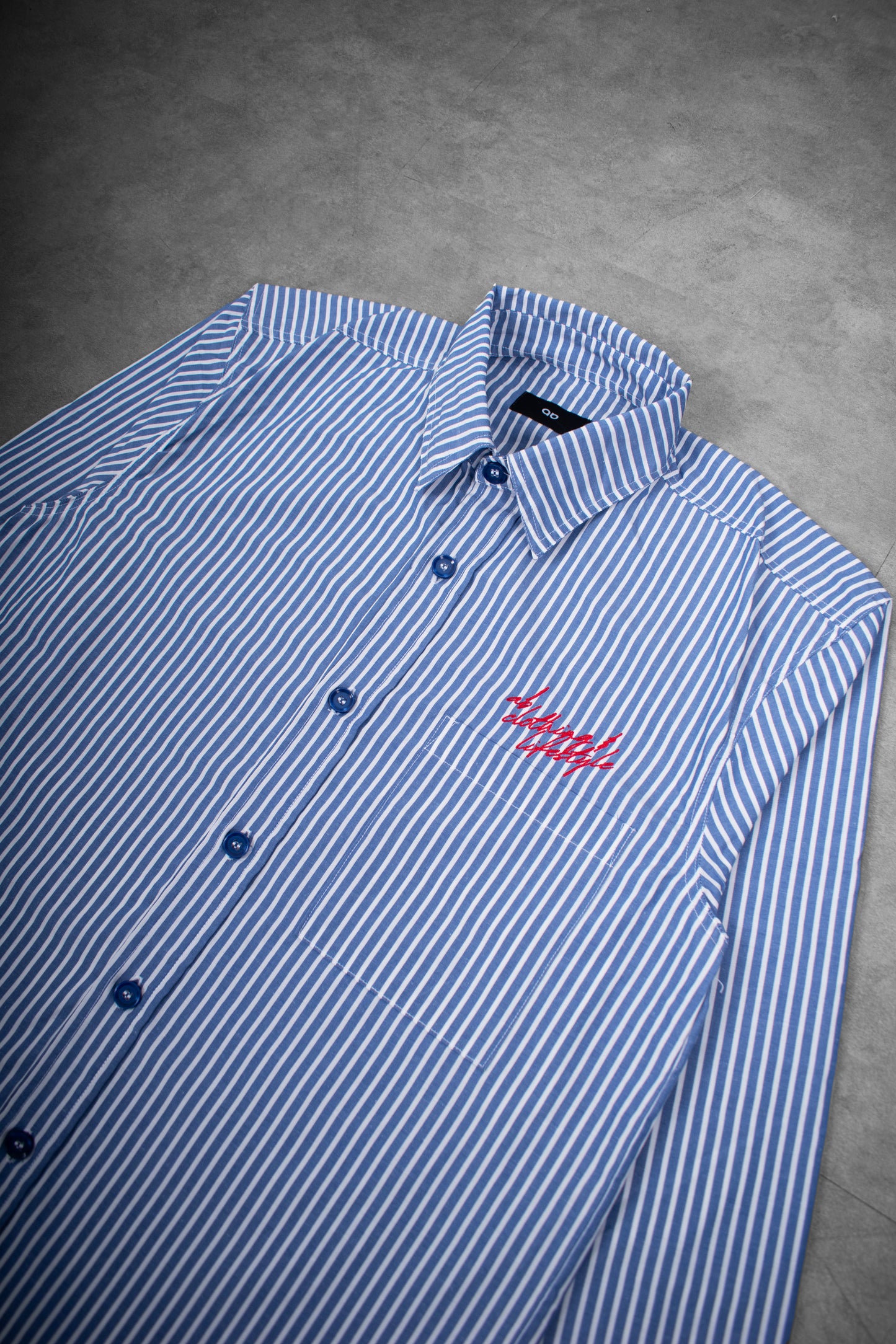 long sleeve shirt | button-down | loose-fit | retro striped | vintage blue