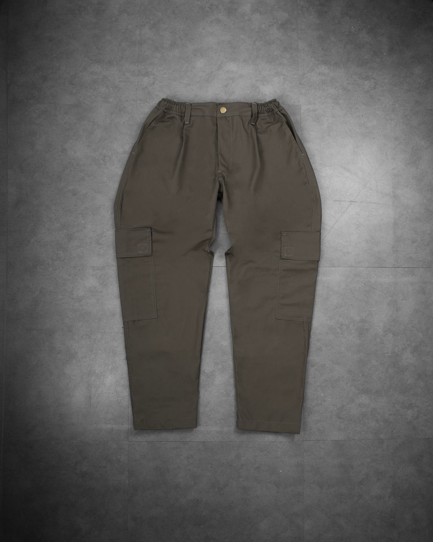 work trousers | utility hexa-pockets | hybrid belt-loop | loose-fit | classic twill | olive