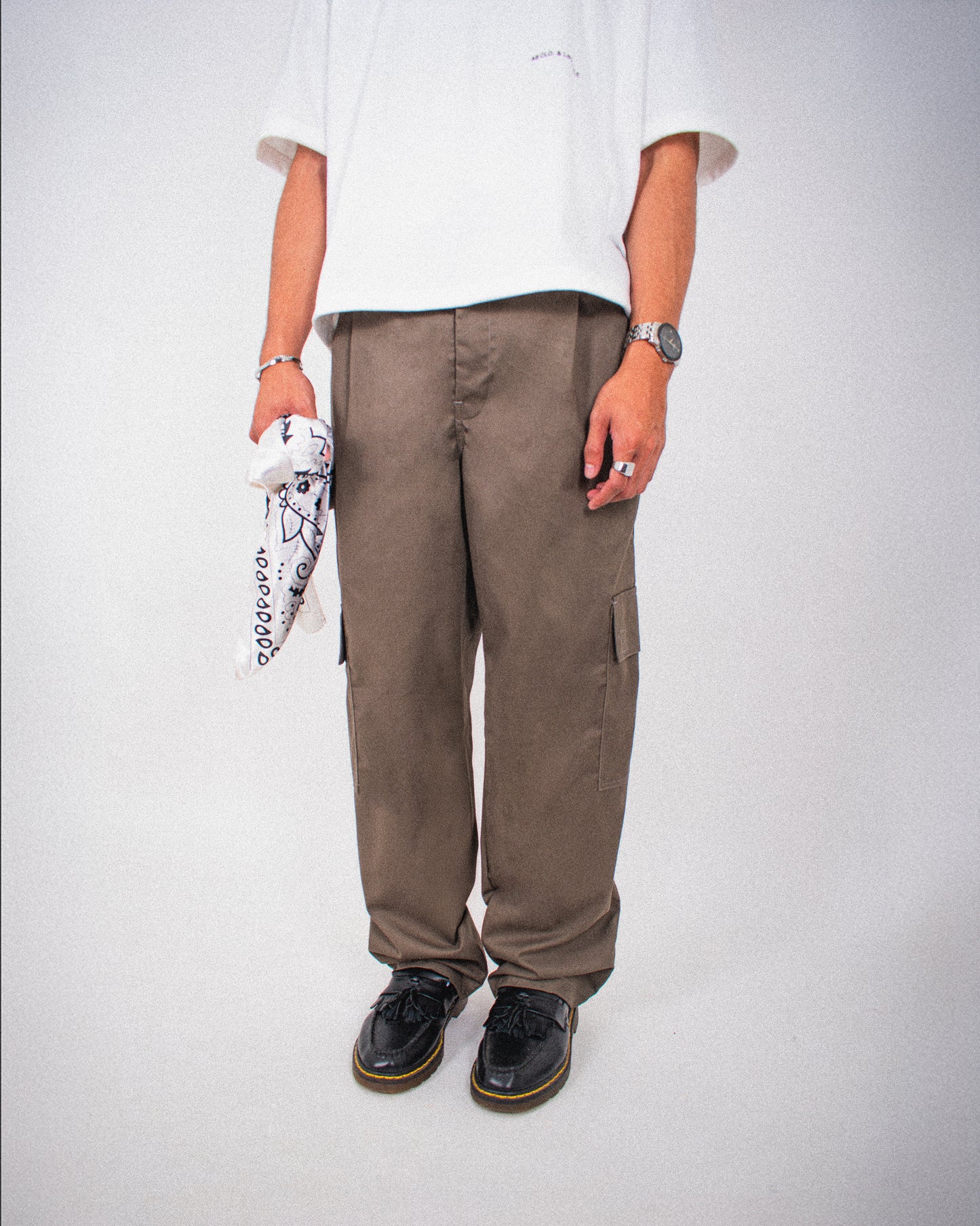 work trousers | utility hexa-pockets | hybrid belt-loop | loose-fit | classic twill | olive