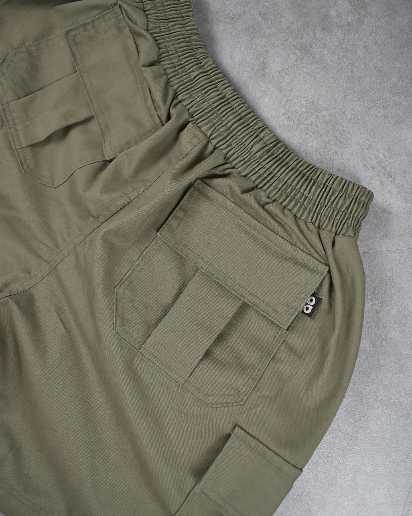 cargo shorts | classic |  tailored | mossy taupe
