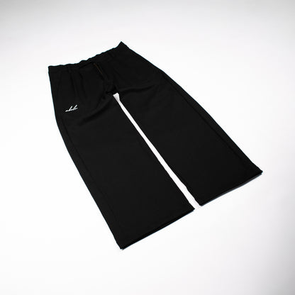 wide & straight pleated trousers | black