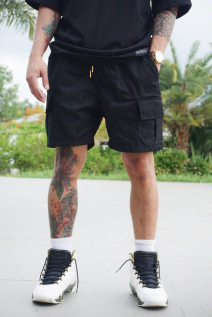 cargo shorts | classic | tailored | black